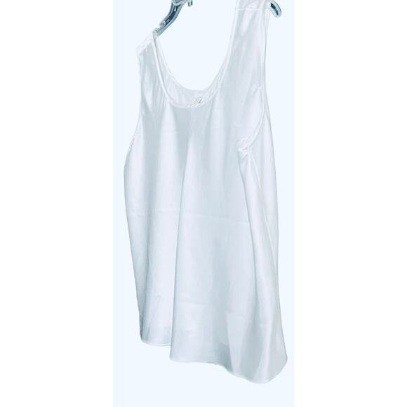 NO MFG. TAG SLEEVELESS ROUND NECK BLOUSE/TANK, WOMENS, 3X, WHITE, DRESSY - Picture 4 of 9
